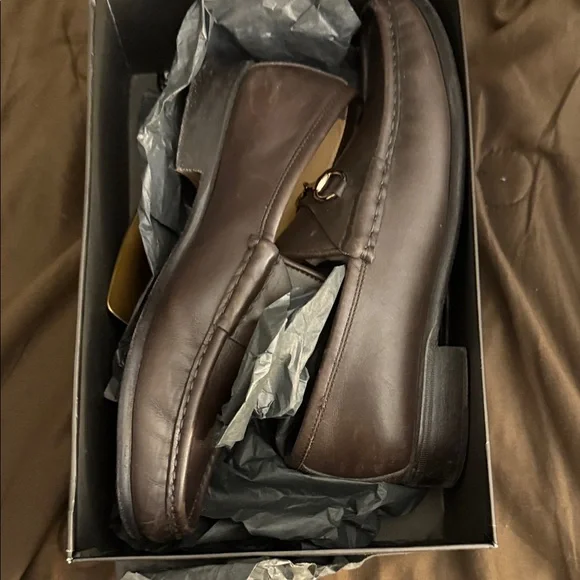 Women chocolate hard bottom Gucci loafers - Picture 1 of 8